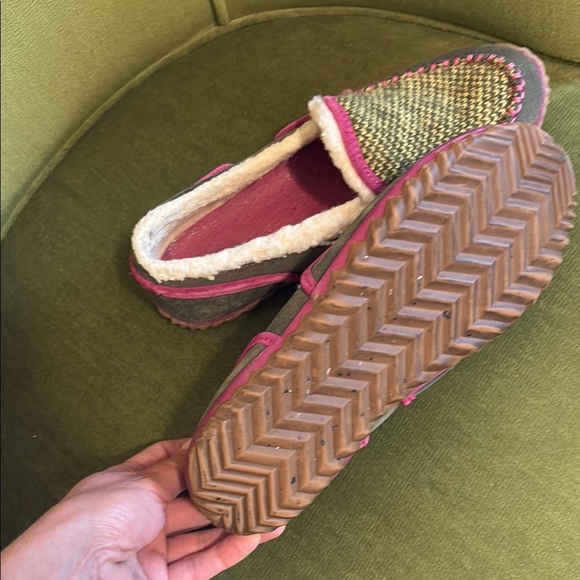 Sorel Women's Moccasins - Pink and Green - Picture 4 of 8